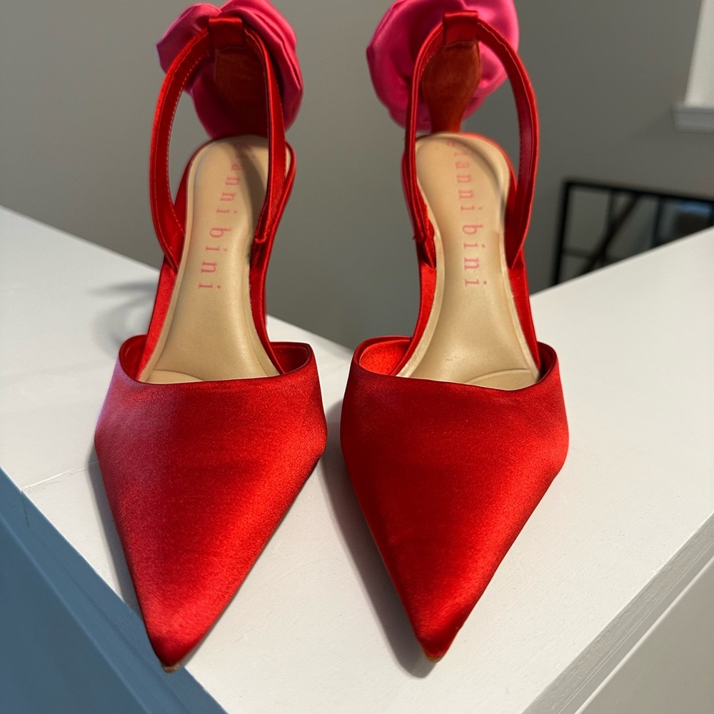 Gianni Bini Red and Pink Pointed-Toe Heels(New)